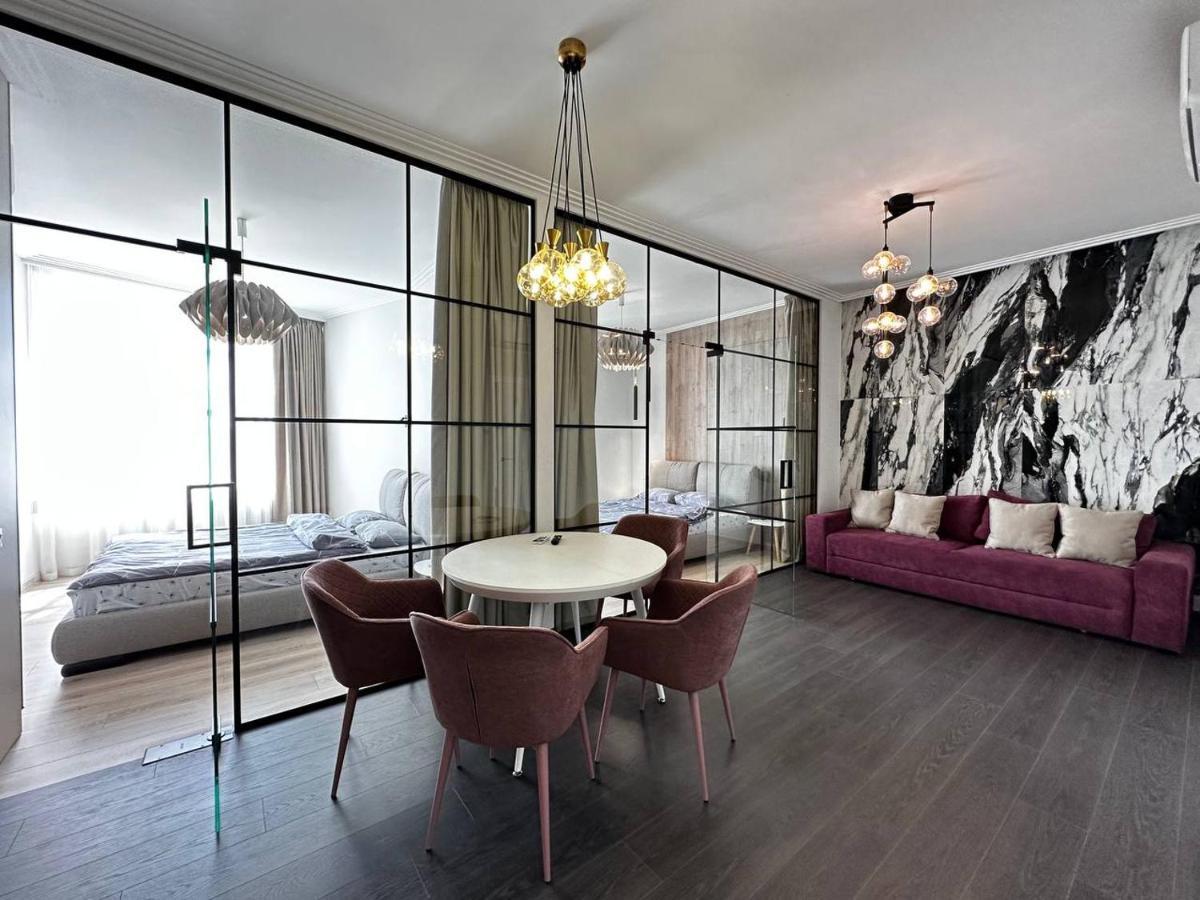 Sea Symphony 3-Bedrooms Lux Apartment Одесса Экстерьер фото