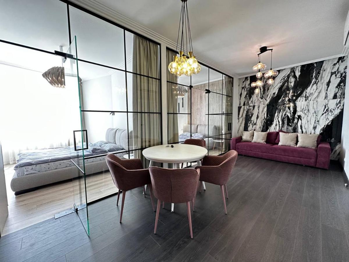 Sea Symphony 3-Bedrooms Lux Apartment Одесса Экстерьер фото