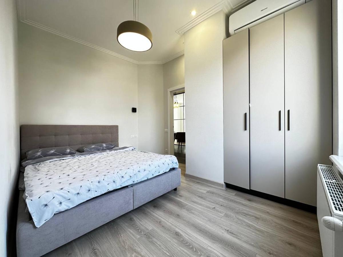 Sea Symphony 3-Bedrooms Lux Apartment Одесса Экстерьер фото